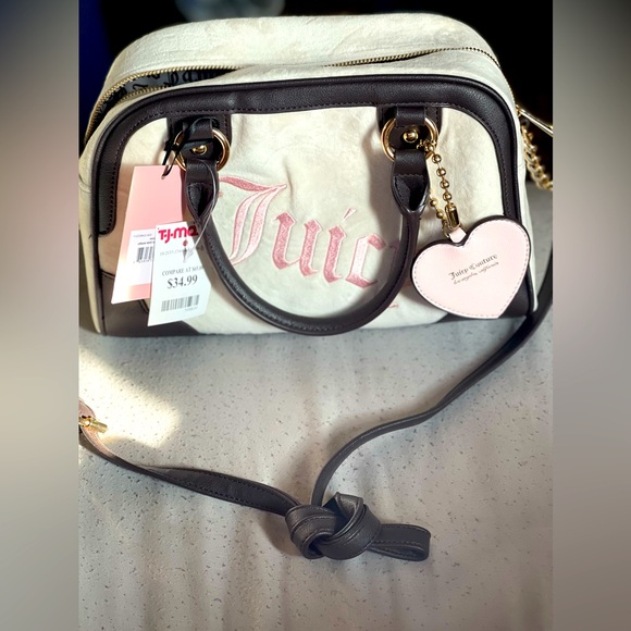 ๐WTโ
JUICY COUTURE ANGEL URBAN HERITAGE BOWLER W/Crossbody strap โ
๐๐พNEVER USE - Picture 2 of 11